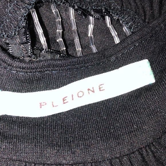 Pleione size medium black sleeveless top - Picture 3 of 5